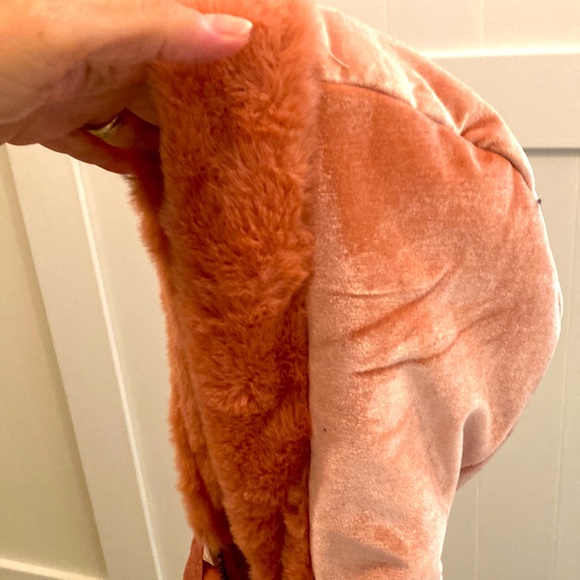 NWOT Nicole Miller vivid peach soft fuzzy fur vest with little purse size 3T - Picture 4 of 8
